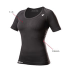 questa t-shirt si adatta perfettamente alla silhouette del corpo femminile - 2